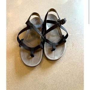Teva Ascona Cross Strap Black Sandals Womens Size 8